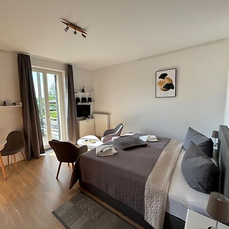 Einraumapartment Im Erdgeschoss Mit Seeblick ไรน์สแบร์ก ภายนอก รูปภาพ