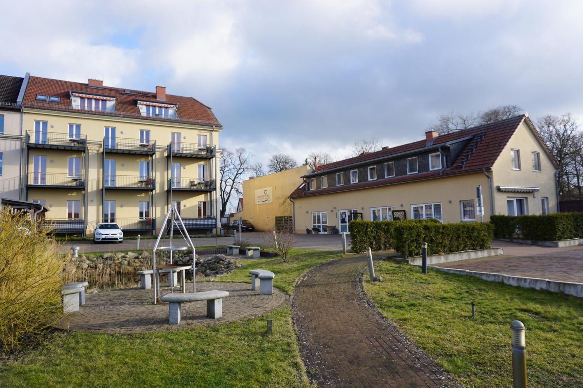 Einraumapartment Im Erdgeschoss Mit Seeblick ไรน์สแบร์ก ภายนอก รูปภาพ